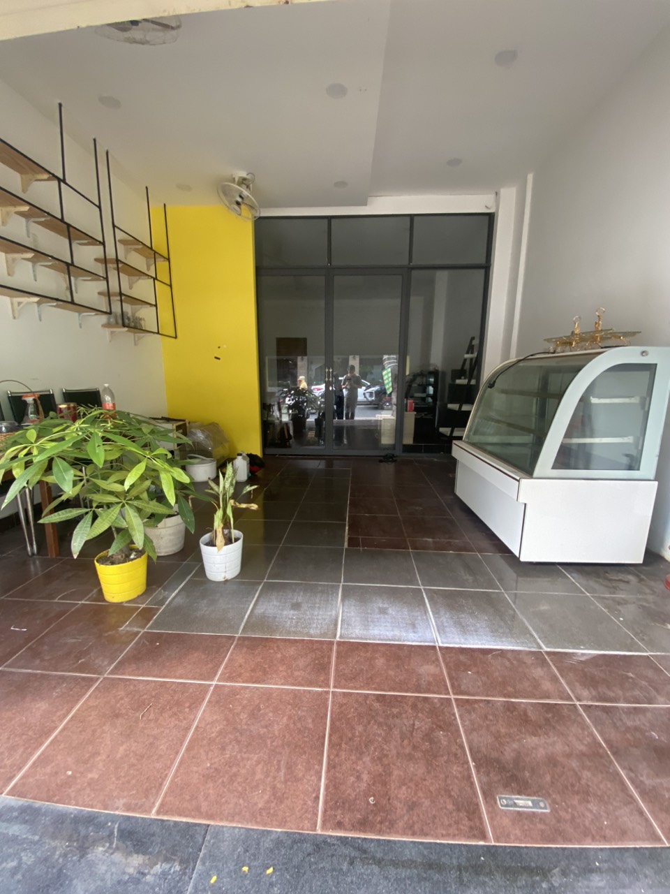 Cho thuê nguyên căn mặt tiền Lê Văn Sỹ, Phường 1, Quận Tân Bình